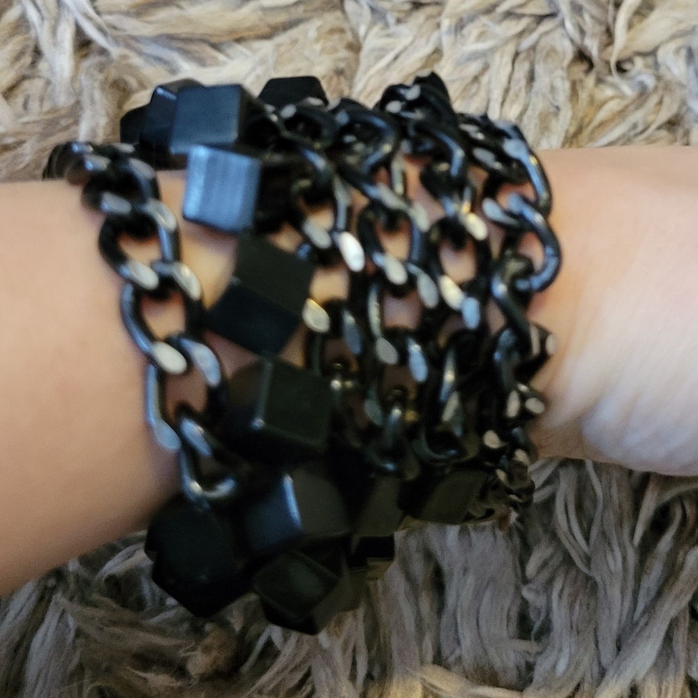 MAC COSMETICS EMPLOYEE JEWELRY Necklace Bracelet